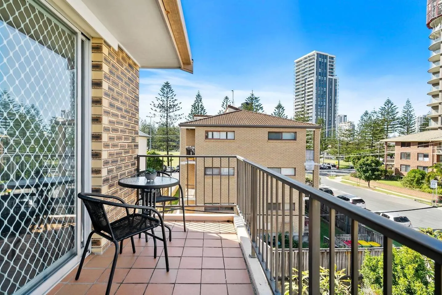 'Golden State Of Mind' Coastal Haven In Broadbeach Gold Coast