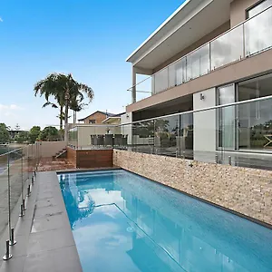 Luxe On Lotus Holiday home
